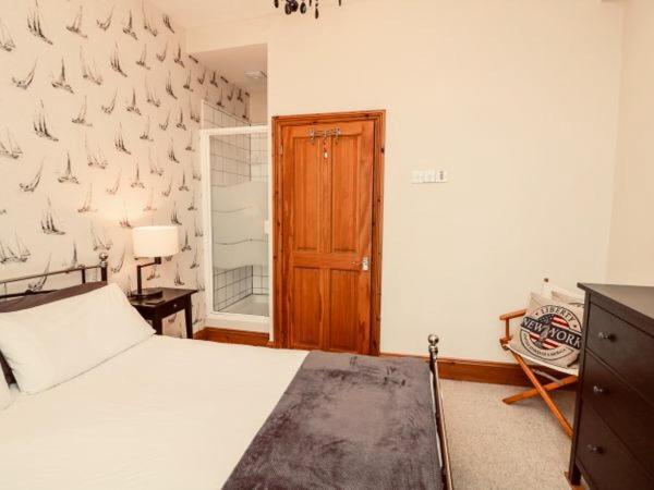 Апартаменты Durnford St- Amazing Location - Free Wifi Плаймаут Экстерьер фото